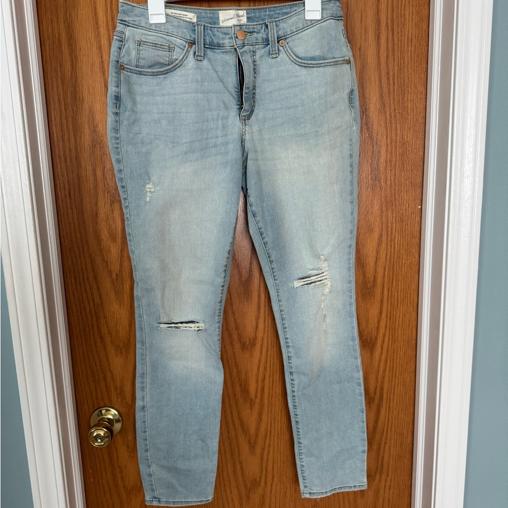 NWOT Universal Thread Blue Straight Leg Denim